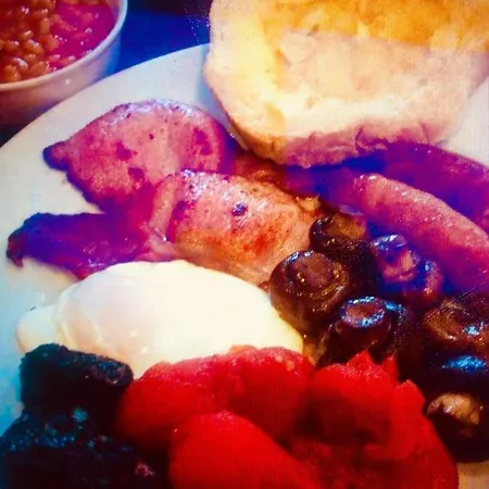 Bournville House & Cafe ベッド・アンド・ブレックファスト